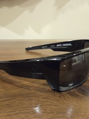 SPY GENERALS Men's Black Sunglasses